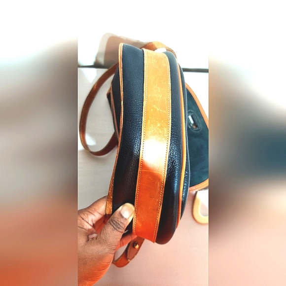 VINTAGE Dooney & Bourke Bag - Picture 7 of 11